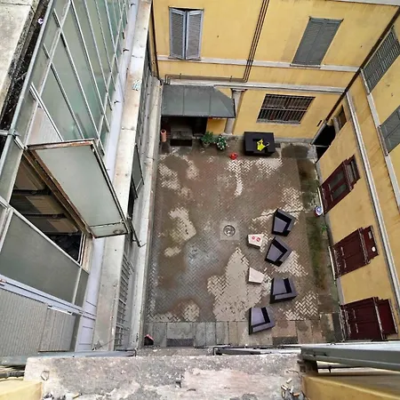 Bright & Chic 1bdr With Shared Rooftop Terrace In San Babila
